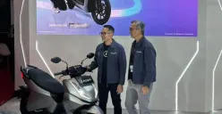 Motor listrik ALVA N3 Next Gen diluncurkan di IIMS 2026, bawakan teknologi baterai baru, fitur keamanan lengkap. (Sumber: Poskota/Aldi Harlanda Irawan)