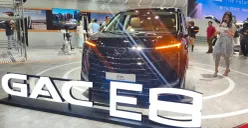 GAC E8 resmi diperkenalkam di IIMS 2025. (Sumber: Poskota/Erwan Hartawan)