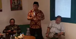 Ketua IPW Sugeng Teguh Santoso dalam diskusi Komrad Pancasila yang digelar di kawasan Jakarta Pusat, Jumat, 6 Februari 2026. (Sumber: Poskota/Pandi Ramedhan)