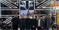 Triumph menghadirkan Speed 400 dan Scrambler 400 X di IIMS 2026 dengan mesin 398cc dan fitur modern. (Sumber: Poskota/Aldi Harlanda Irawan)