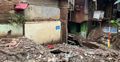 Wilayah Taman Harapan, Cawang, Kramat Jati, Jakarta Timur, terdampak normalisasi Sungai Ciliwung, Sabtu, 7 Februari 2026. (Sumber: Poskota/M. Tegar Jihad)