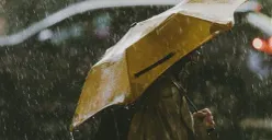 Jakarta berawan sejak pagi, hujan ringan mulai turun siang ini (Sumber: Pinterest/Stasy Wells)