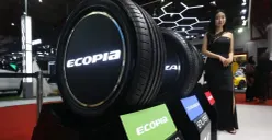 Bridgestone Indonesia menampilkan Ecopia EP300 ENLITEN ukuran terbaru. (Sumber: Bridgestone (Sumber: Bridgestone)