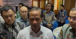 Menteri Lingkungan Hidup Hanif Faisol Nurofiq, saat penandatanganan kerja sama antara Pemerintah Kabupaten Paser dan PT Indocement di Jakarta, Kamis, 12 Februari 2026. (Sumber: Poskota/Pandi Ramedhan)