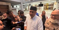 Bupati Bogor bakal buka komunikasi untuk relokasi warga Kampung Cicerewed yang terkena banjir bandang pada Rabu sore, 11 Februari 2026 kemarin. (Sumber: Poskota/Giffar Rivana)