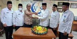 Wali Kota Jaksel, M. Anwar memperingati Hari Pers Nasional bersama Wartawan Jaksel, Jumat, 13 Februari 2026. (Sumber: Poskota/Angga Pahlevi)