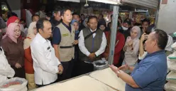 Direktur Reserse Kriminal Khusus Polda Jabar, Kombes Pol Wirdhanto Hadicaksono (rombi kream). (Sumber: Dok. Istimewa)