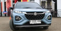 Pengunjung IIMS 2026 membagikan pengalaman setelah test drive Suzuki Fronx. (Sumber: Suzuki)