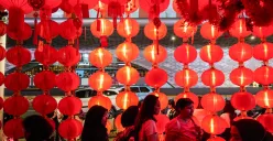 Perayaan Imlek di kawasan Bundaran HI, Jakarta Pusat. (Sumber: Poskota/Bilal Nugraha Ginanjar)