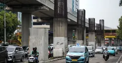 Kondisi tiang monorel di Jalan Rasuna Said, Kuningan, Jakarta Selatan. (Sumber: Poskota/Bilal Nugraha Ginanjar)