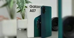 Samsung Galaxy A07 5G hadir dengan desain ringkas, baterai 6000mAh, dan layar 120Hz yang menjadi unggulan di kelas harga Rp2 jutaan. (Sumber: Dok/Samsung)