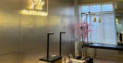 Vit Pilates Studio Surabaya tengah menjadi sorotan setelah kontroversi bunga titipan Arvhie Hanafi untuk sang istri, Jesica Caren dibagikannya tanpa izin. (Sumber: Dok.Vit Pilates Studio)