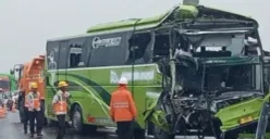 Kecelakaan bus pariwisata di Tol Cipali KM 72, Purwakarta. (Sumber: Istimewa)