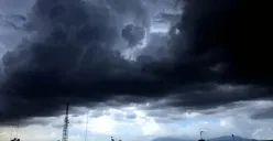 Ilustrasi awan mendung (Sumber: Wikimedia Commons)