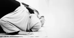 Jadwal sholat Tarawih Ramadhan 2026 di Masjid Istiqlal, Pasar Baru, Sawah Besar, Jakarta Pusat. (Sumber: Freepik/@rawpixel.com)