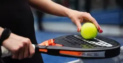 Ilustrasi, lapangan padel di kawasan Haji Nawi timbulkan kebisingan ganggu warga, Pemprov DKI beri respons siap tindak tegas. (Sumber: freepik)