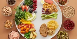 Ilustrasi. Makanan yang perlu dibatasi serta rekomendasi menu sahur sehat agar puasa tetap bertenaga. (Sumber: Pexels/Vanessa Loring)