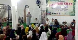 Ratusan anak-anak di Kampung Panguseupan, Desa Labuan, Kecamatan Labuan, Pandeglang saat mengikuti kegiatan pesantren kilat. (Sumber: Panitia Pesantren Kilat)