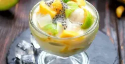 Salah satu menu takjil untuk buka puasa, es teler. (Sumber: Pinterest/@mutiaasfika)