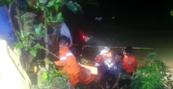 Penemuan mayat pria tanpa identitas di Kali Ciliwung. (Sumber: Polsek Jagakarsa)