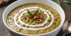 Bubur kacang hijau jadi salah satu menu sahur yang cocok untuk diet. (Sumber: Pinterest/Rynmi)