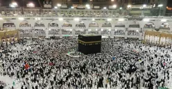 Ilustrasi Jemaah Umroh di Ka'bah (Sumber: Pexels)