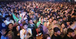 Warga merayakan malam tahun baru di Bundara HI, Jakarta Pusat, Rabu, 31 Desember 2025. (Sumber: Dok. Pemprov Jakarta)