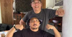 Penyanyi Sal Priadi tengah menjadi sasaran warganet X setelah fotonya bersama sastrawan Sitok Srengenge beredar luas di media sosial. (Sumber: Instagram/@1srengenge)