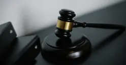 Ilustrasi - KUHP dan KUHAP baru resmi berlaku hari ini, Jumat 2 Januari 2026. (Sumber: Pexels/Sora Shimazaki)