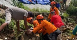 Penanganan ambruknya TPT villa sepanjang 18 meter di kawasan Ciawi, Kabupaten Bogor. (Sumber: Dok. BPBD Bogor)