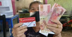 Ilustrasi penyaluran bantuan sosial PKH dan BPNT kepada kelompok rentan sebagai bagian dari program perlindungan sosial pemerintah. (Sumber: Pinterest/@sisarasa)