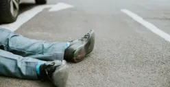 Ilustrasi korban tewas tertabrak KRL di Parungpanjang, Bogor. (Sumber: Freepik/Rawpixel)