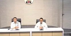 Potret penyidik KPK saat mengumumkan daftar tersangka kasus suap KPP Madya Jakarta Utara. (Sumber: YouTube/KPK)
