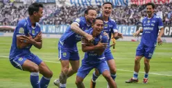 Potret pemain Persib Bandung saat melakukan selebrasi usai mencetak gol ke gawang Persija Jakarta  pada Minggu, 11 Januari 2026. (Sumber: Poskota/Bilal Nugraha Ginanjar)