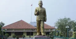 Ilustrasi Patung patung Mohammad Husni (M.H.) Thamrin yang akan dipindahkan ke Jalan MH Thamrin, Jakarta Pusat. (Sumber: beritajakarta.id)