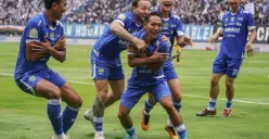 Pemain Persib Bandung merayakan gol cepat Beckham Putra ke gawang Persija Jakarta pada babak pertama laga Derby Indonesia Liga 1. (Sumber: Poskota/Bilal)
