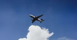 Ilustrasi. Sejumlah penerbangan di Bandara Internasional Soetta, Benda, Kota Tangerang, dialihkan. (Sumber: Freepik/@kireyonokyuliya)