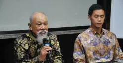 Duta Besar Kehormatan WHO untuk Pemberantasan Kusta sekaligus Ketua Nippon Foundation, Yohei Sasakawa dan Influencer Arnold Saputra di Menteng, Jakarta Pusat, Jumat, 16 Januari 2026. (Sumber: Istimewa)