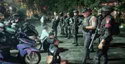 Patroli gabungan Satuan Brimob Polda Metro Jaya bersama Polres Metro Jakarta Timur telah menggagalkan rencana tawuran dan balap liar di sejumlah titik rawan wilayah Jakarta Timur. (Sumber: Polda Metro Jaya)
