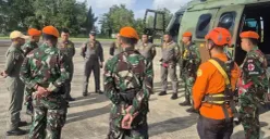 Investigasi kecelakaan pesawat ATR 42-500 di Gunung Bulusaraung, Sulawesi Selatan. (Sumber: Dok. Puspen TNI)