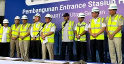 Gubernur Jakarta, Pramono Anung menyampaikan pernyataan kepada awak media di Gambir, Jakarta Pusat, Selasa, 20 Januari 2026. (Sumber: Poskota/M. Tegar Jihad)