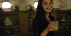 Aktris Manohara Odelia Pinot viral di platform X setelah pernyataan-pernyataannya soal masa lalu dikaitkan dengan isu child grooming. (Sumber: Instagram/@manodelia)