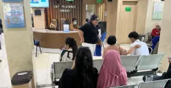 Pasien yang berobat ke Puskemas Cengkareng, Jakarta Barat, Selasa, 20 Januari 2026. (Sumber: Poskota/Pandi Ramedhan)