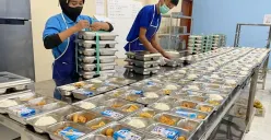 Aktivitas dapur SPPG dalam Program Makan Bergizi Gratis yang melibatkan ribuan tenaga kerja di berbagai daerah sebagai bagian dari upaya peningkatan gizi nasional. (Sumber: Pinterest)