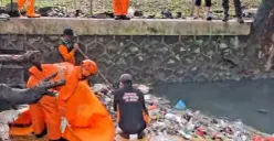 Penemuan mayat bayi di aliran Kali Cengkareng Drain, Cengkareng, Jakarta Barat pada Rabu, 21 Januari 2026. (Sumber: Istimewa)