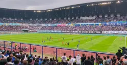 Suasana Stadion GBLA Bandung, dalam gelaran BRI Super League 2025-2026. (Sumber: Poskota/Gatot Poedji Utomo)