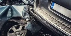 Ilustrasi. Sebuah kecelakaan di Tol Tol Cipularang KM 83 B/83.800 B, Jatiluhur, Kabupaten Purwakarta, merenggut nyawa pegawai Pemkab Bekasi, Kamis, 22 Januari 2026. (Sumber: Freepik/@fxquadro)