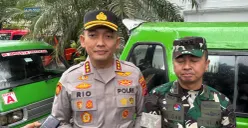 Kapolresta Bogor Kota, Kombes Pol Rio Wahyu Anggoro memastikan demo sopir angkot di Balaikota Bogor berjalan kondusif. (Sumber: Poskota/Giffar Rivana)