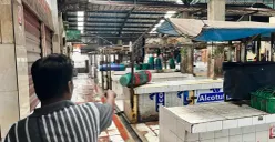 Kios daging di Pasar Cakung, Jakarta Timur tutup serentak, Kamis, 22 Januari 2026. (Sumber: Poskota/M Tegar Jihad)