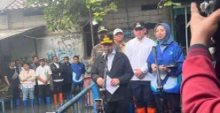 Gubernur Jakarta, Pramono Anung, meninjau langsung Kali Cakung Lama segmen Sungai Begog dan Pedongkelan di Kecamatan Cilincing, Jakarta Utara, pada Jumat, 23 Januari 2026. (Sumber: Poskota/M Tegar Jihad)